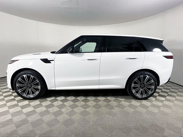 2025 Land Rover Range Rover Sport SE photo 2