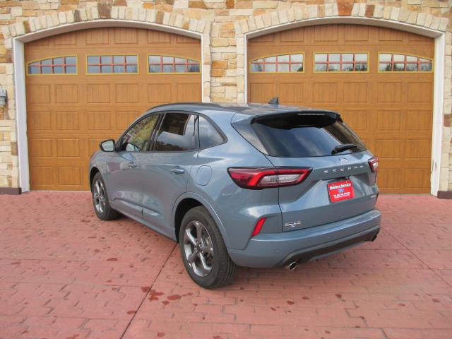 2023 Ford Escape ST-Line photo 3