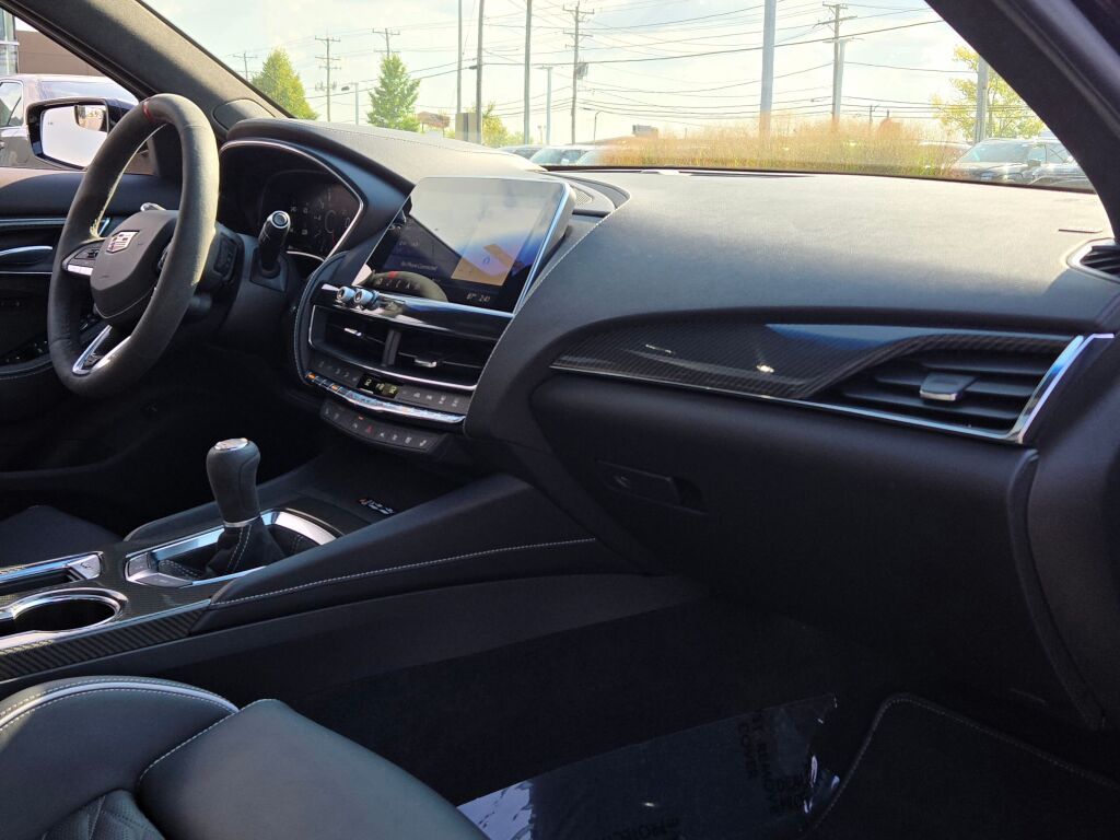 2022 Cadillac CT5 V photo 7