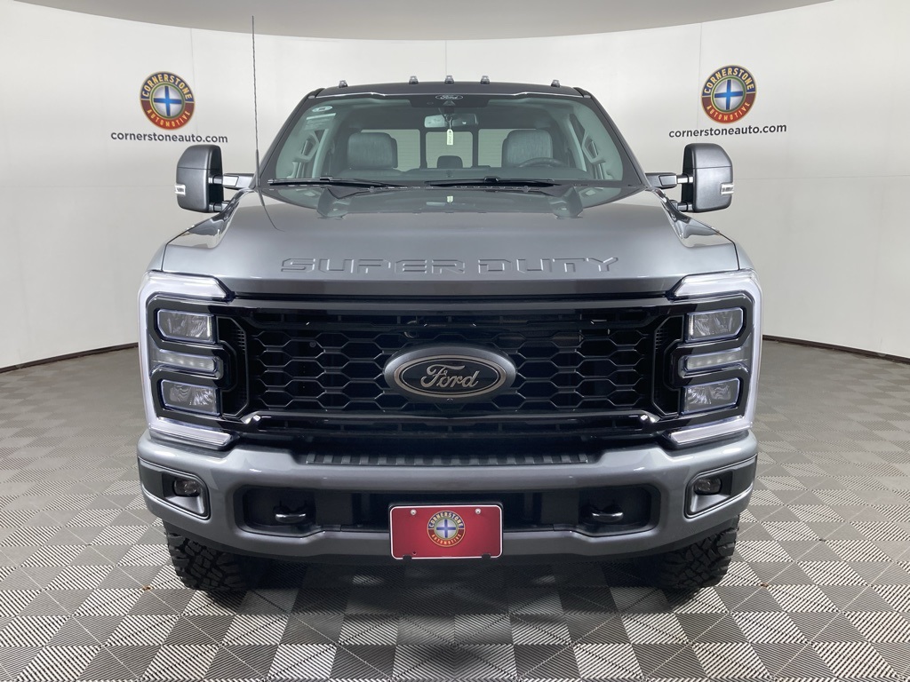 2025 Ford F-350 photo 16