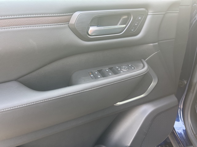 2025 Nissan Armada Platinum Reserve photo 4