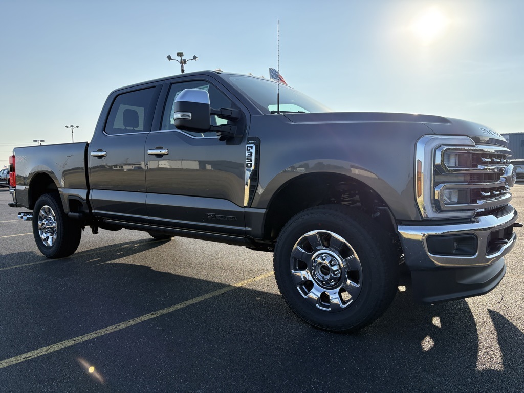 2026 Ford F-350 Lariat photo 4