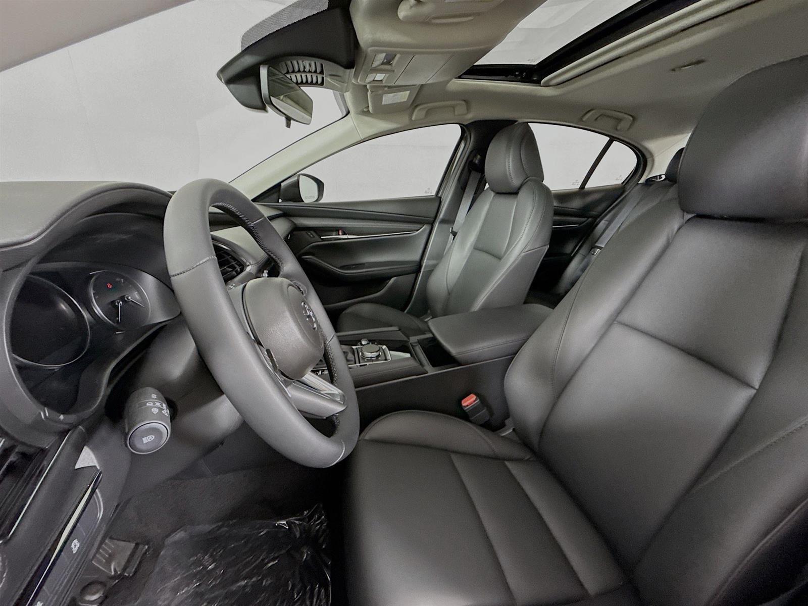 2025 Mazda Mazda3 2.5 s Preferred photo 15
