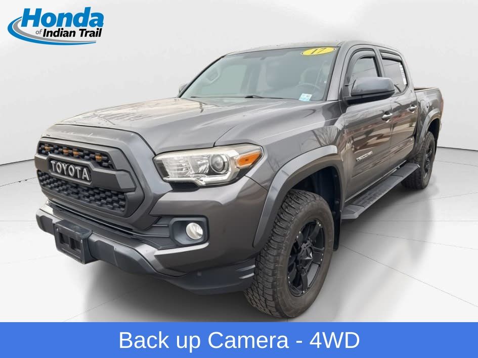2017 Toyota Tacoma SR5's photo