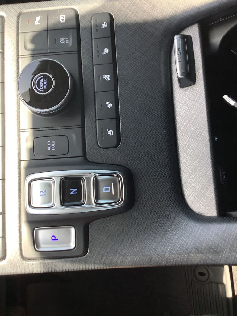 2024 Hyundai Palisade Limited photo 16