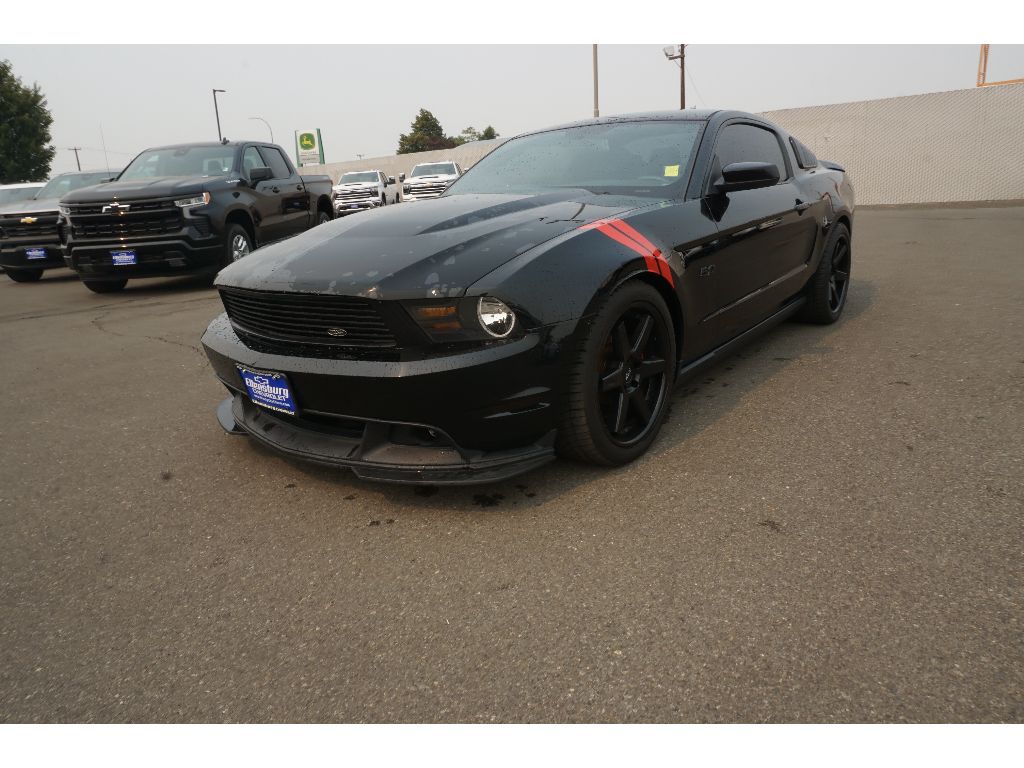 2012 Ford Mustang GT Premium photo 3