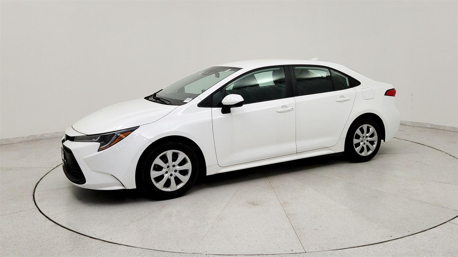 2024 Toyota Corolla LE photo 3