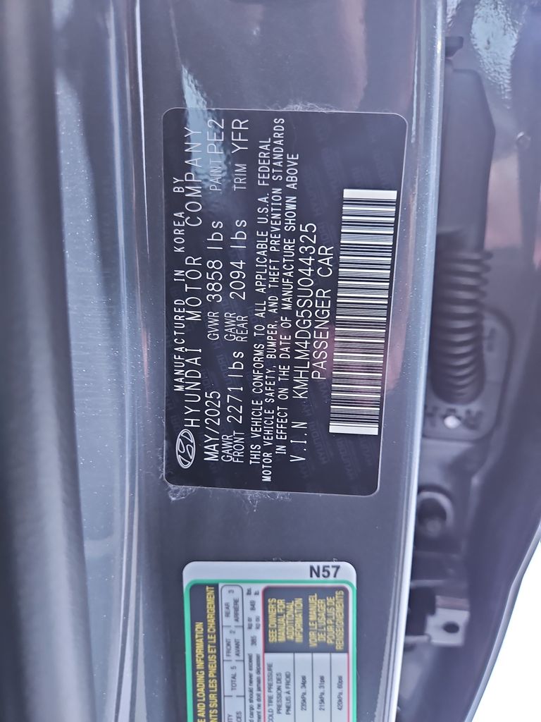 2025 Hyundai Elantra SEL Sport photo 25