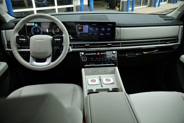 2026 Hyundai Santa Fe SE photo 5