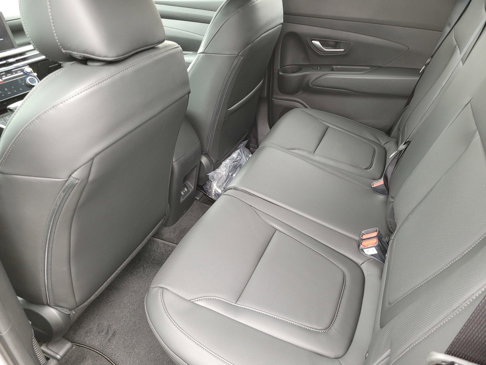 2026 Hyundai Santa Cruz SEL photo 3