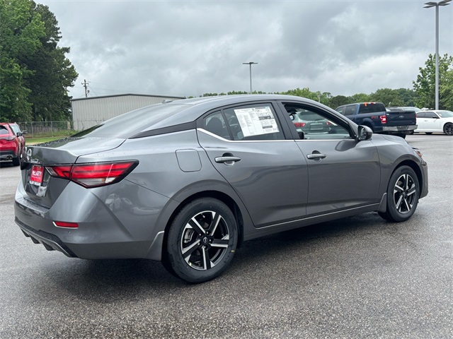 2025 Nissan Sentra SV photo 3