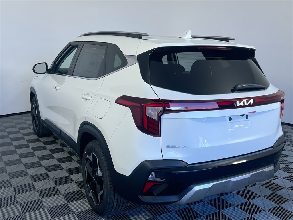 2026 Kia Seltos EX photo 5