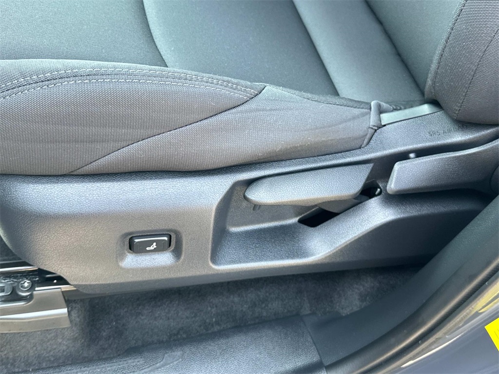 2025 Toyota Tacoma SR5 photo 28
