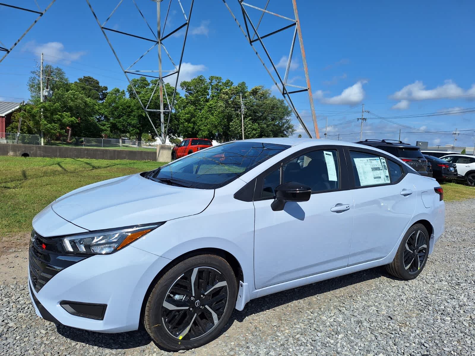 2025 Nissan Versa SR photo 9