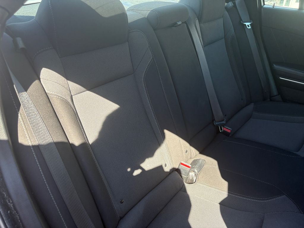 2022 Dodge Charger SXT photo 17