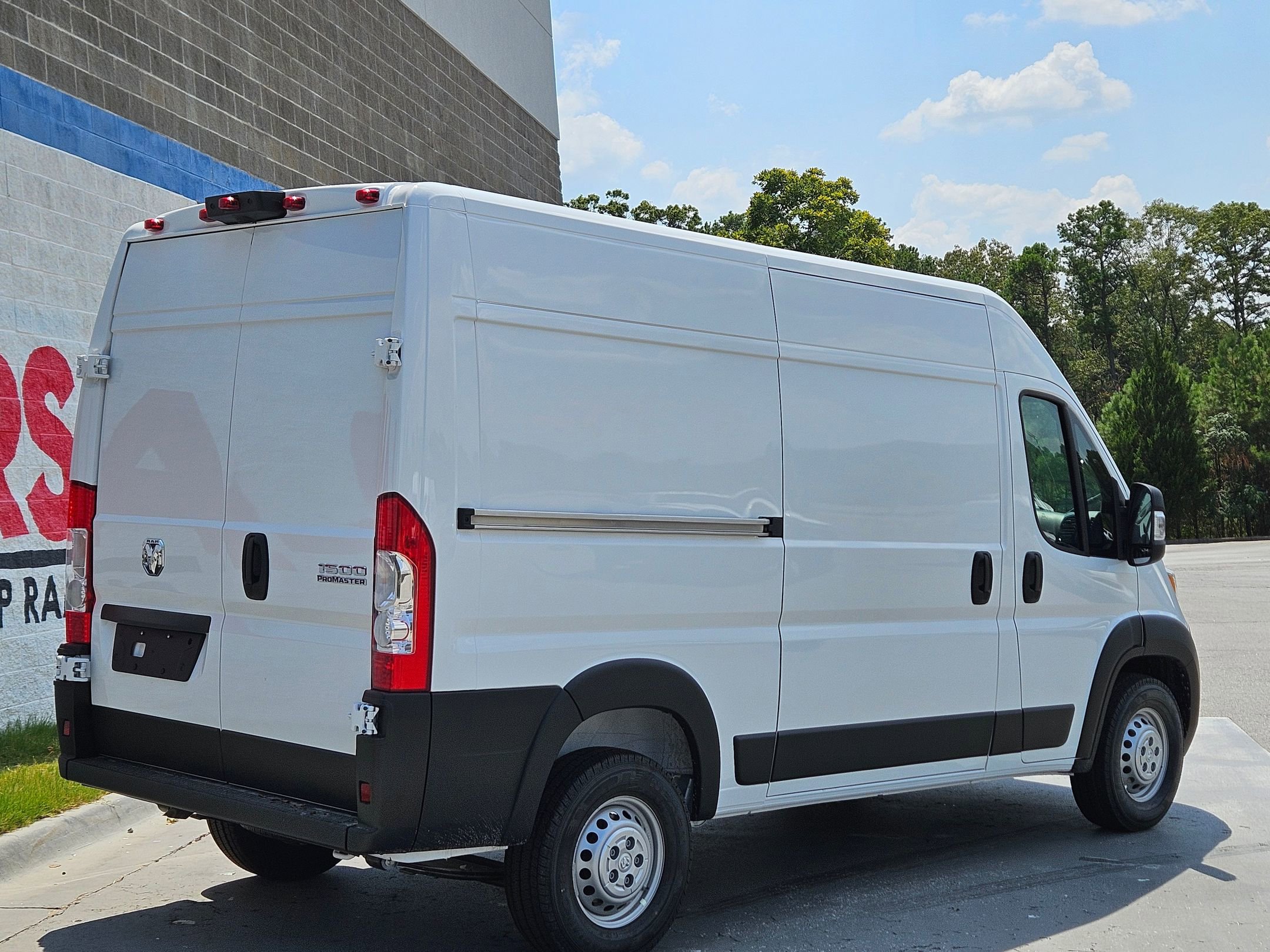 2025 Ram ProMaster 1500 photo 4