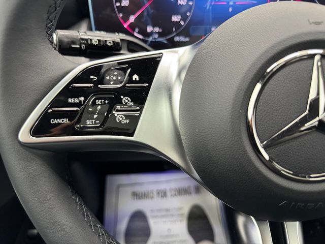 2025 Mercedes Benz GLC 300 photo 16