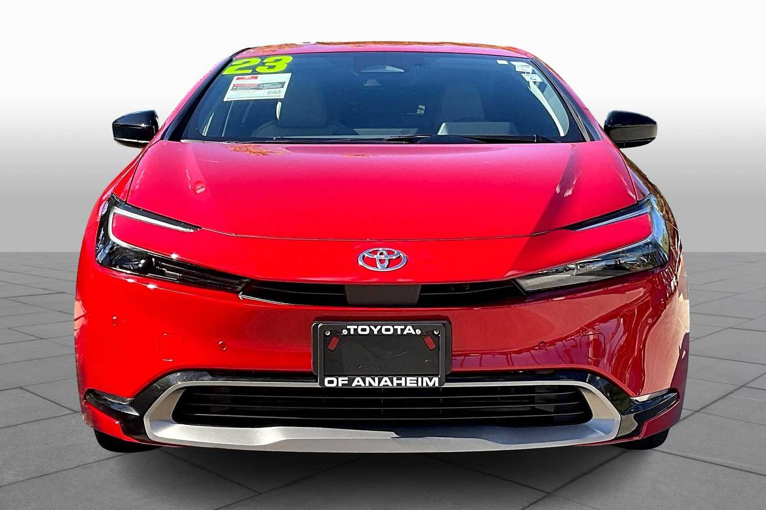 2023 Toyota Prius XLE photo 3