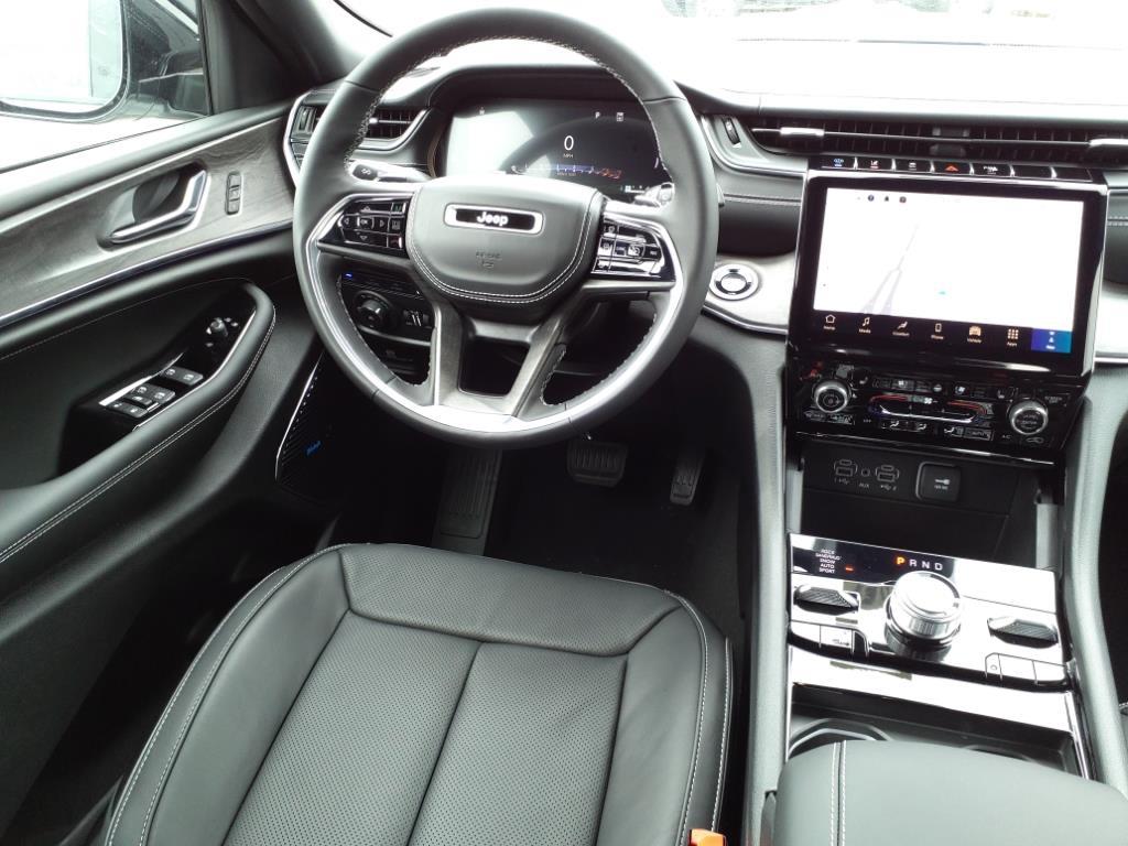 2024 Jeep Cherokee Overland 4xe photo 26