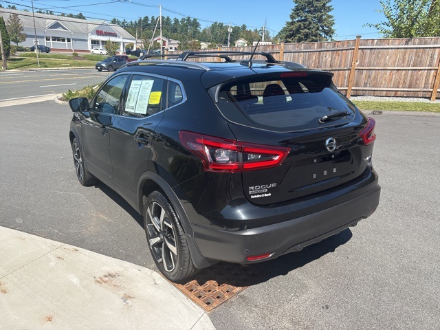 2021 Nissan Rogue Sport SL photo 3