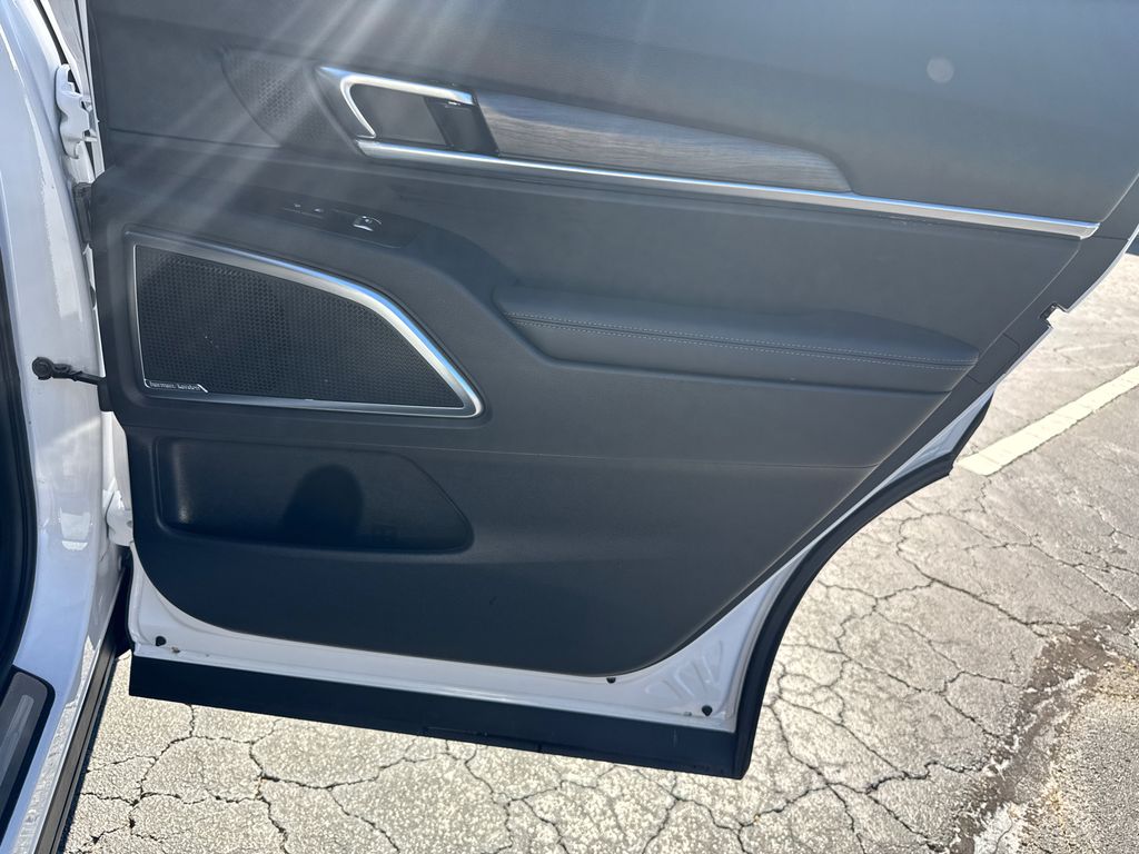 2024 Kia Telluride X-Line photo 16
