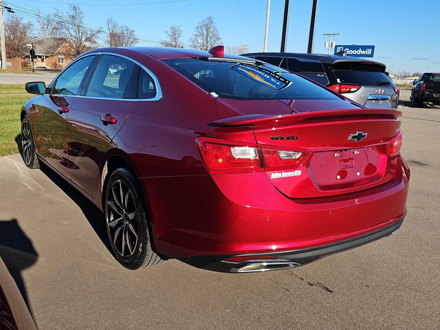 2022 Chevrolet Malibu RS photo 4