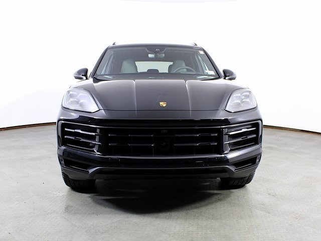 2025 Porsche Cayenne S photo 10