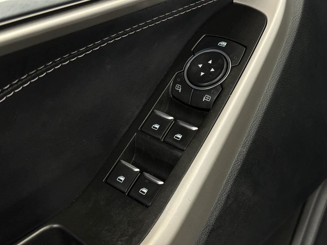 2022 Ford Explorer XLT photo 21
