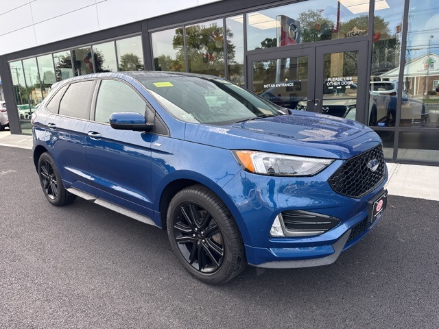 2024 Ford Edge ST-Line's photo