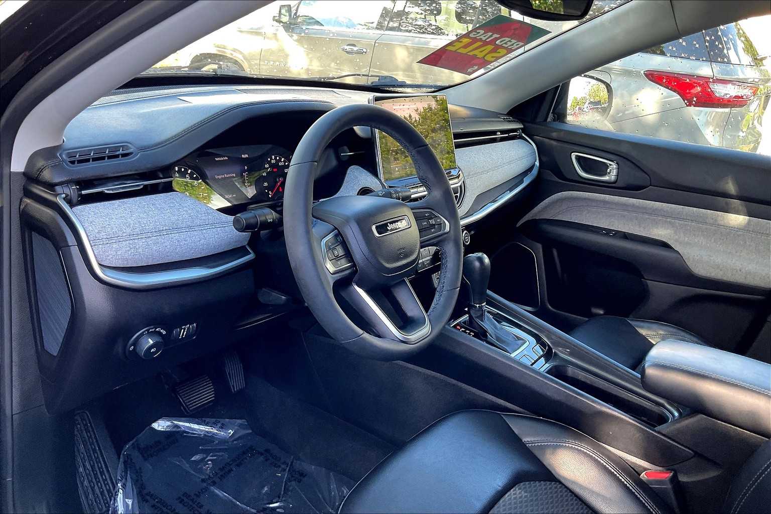 2022 Jeep Compass Latitude photo 13