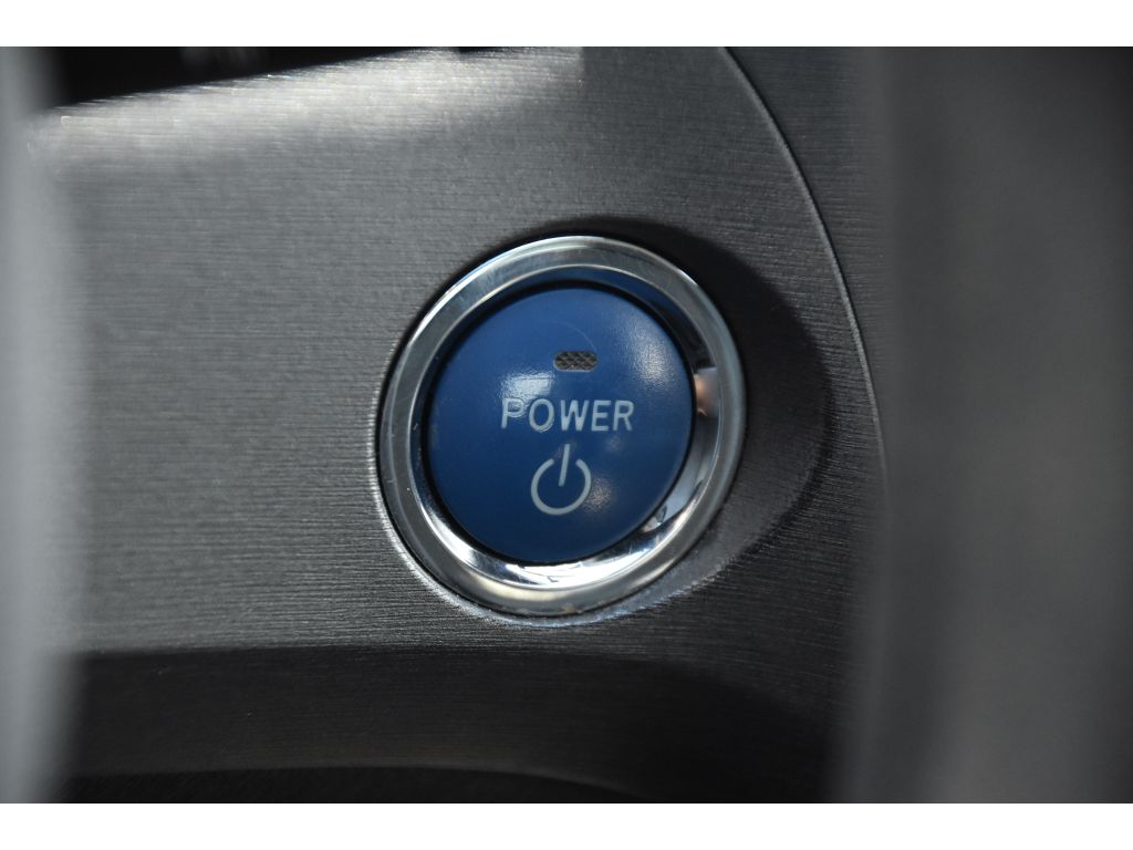 2015 Toyota Prius Two photo 25