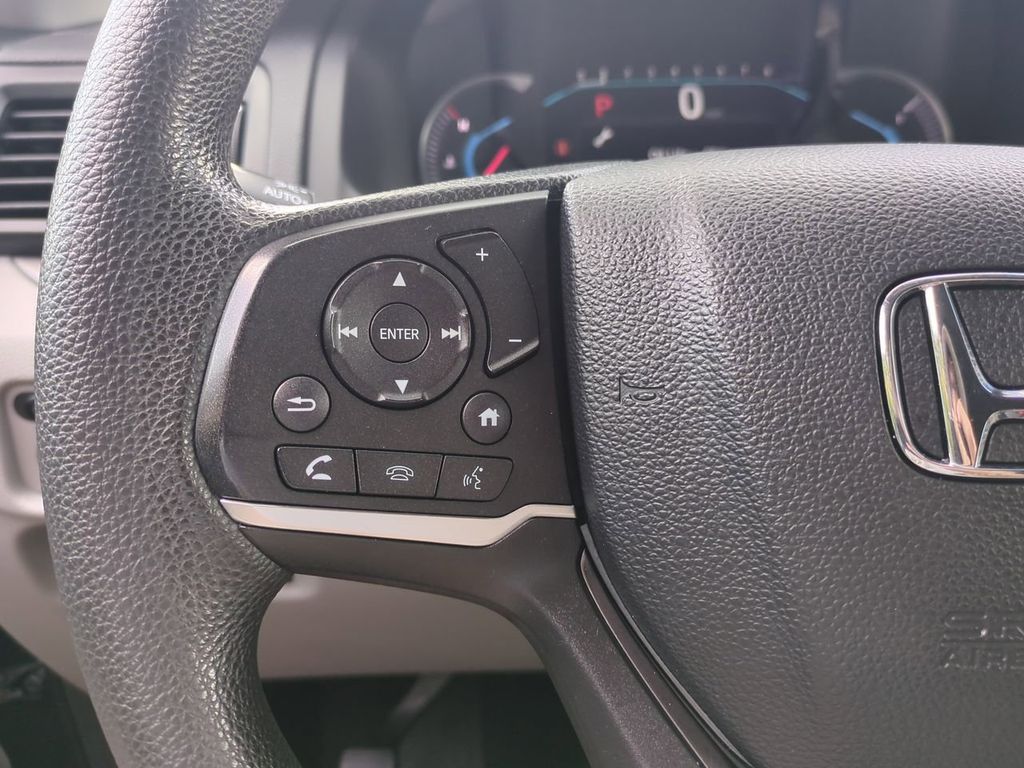 2020 Honda Pilot EX photo 24
