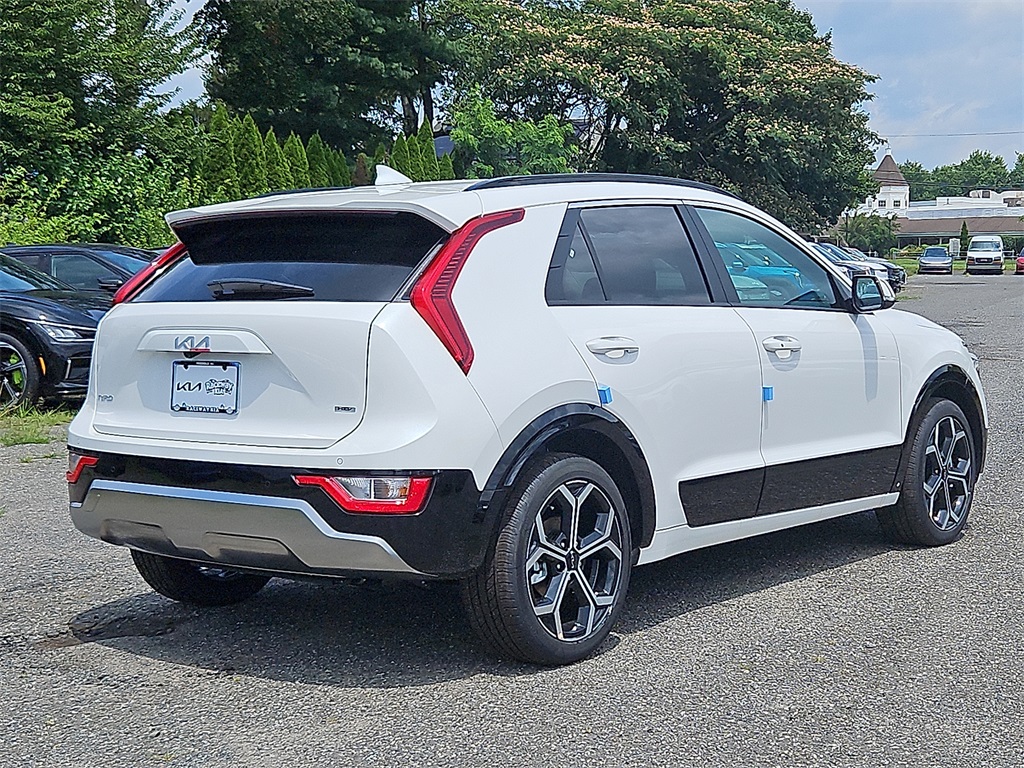 2025 Kia Niro EX Touring photo 3
