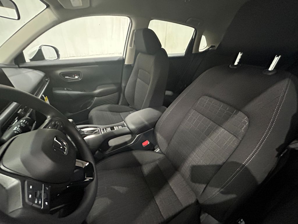 2026 Honda HR-V LX photo 19