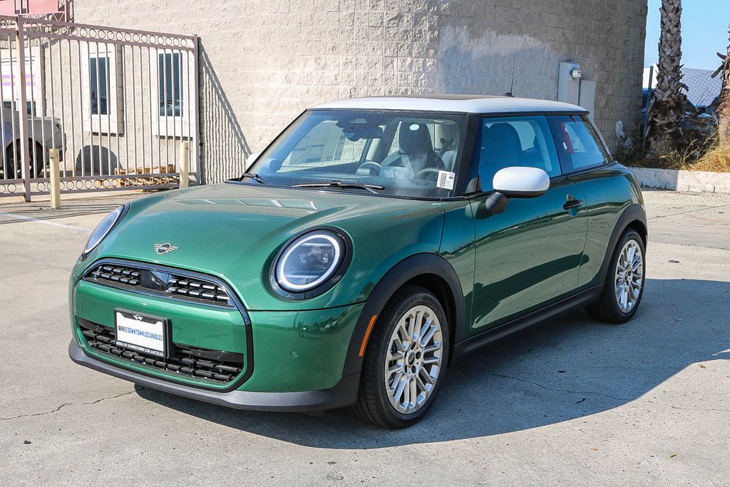 2025 Mini Cooper Hardtop 2 Door Signature photo 3
