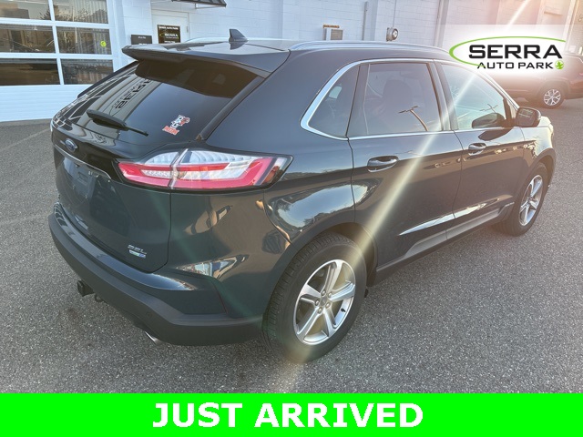 2019 Ford Edge SEL photo 3