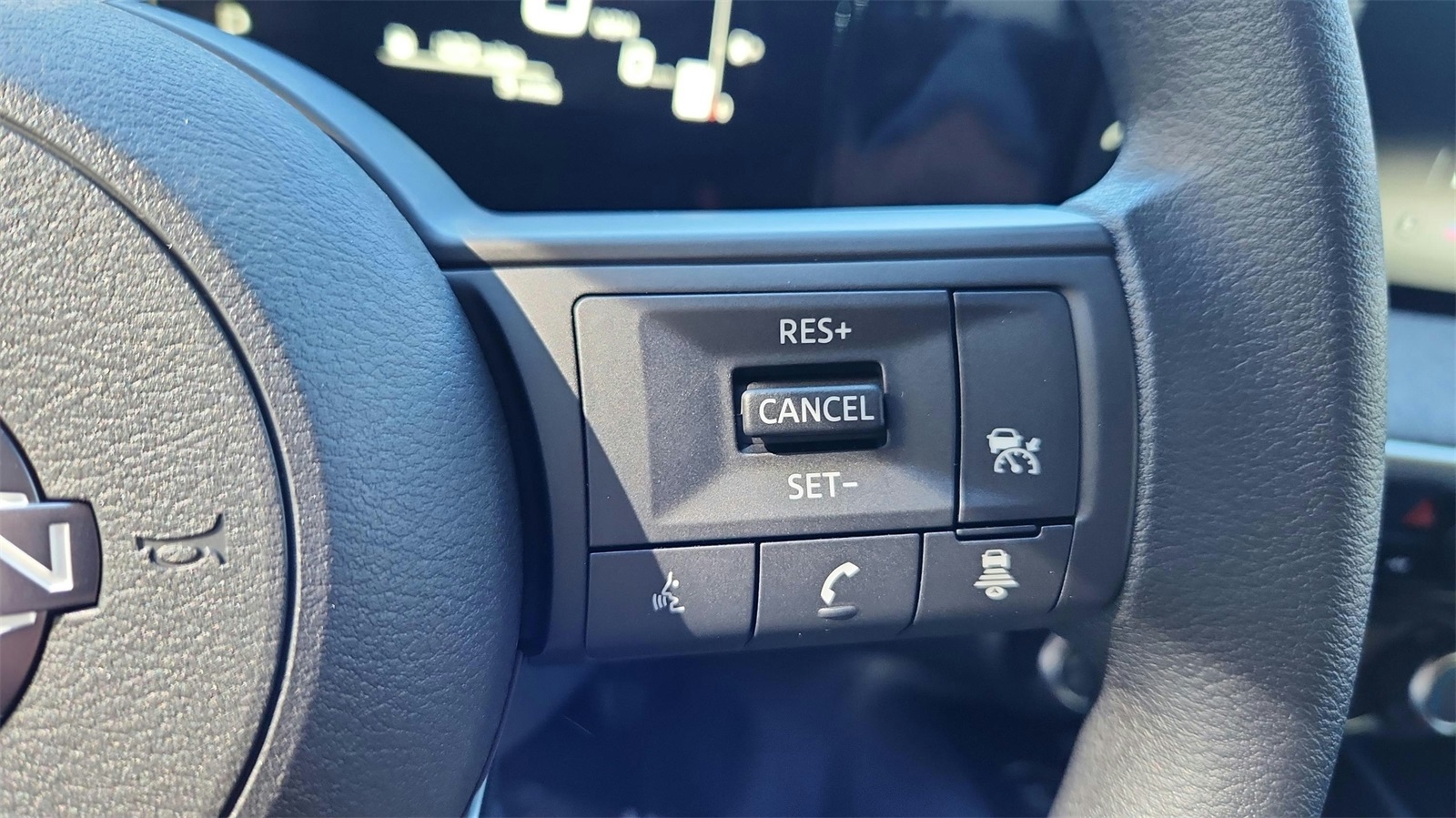 2025 Nissan Kicks SV photo 26