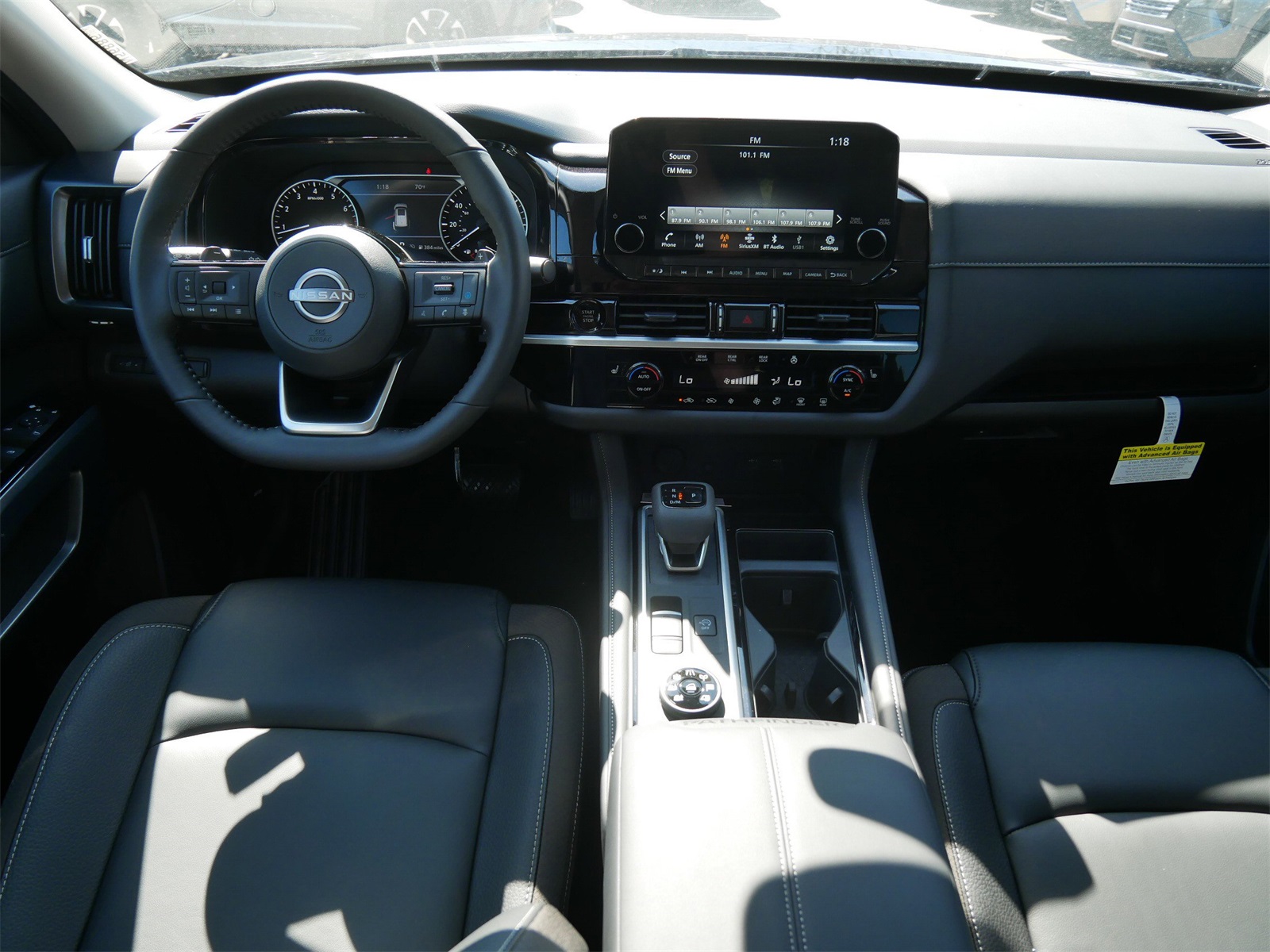 2025 Nissan Pathfinder SL photo 7