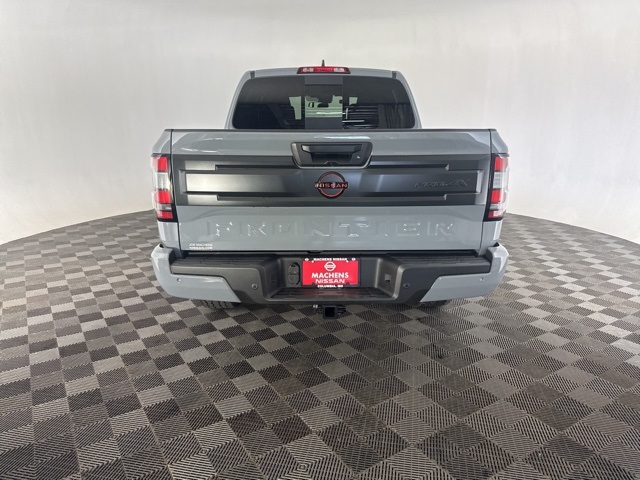 2025 Nissan Frontier PRO-4X photo 6