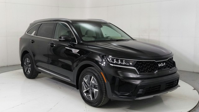 Used 2023 Aurora Black Kia EX image 7