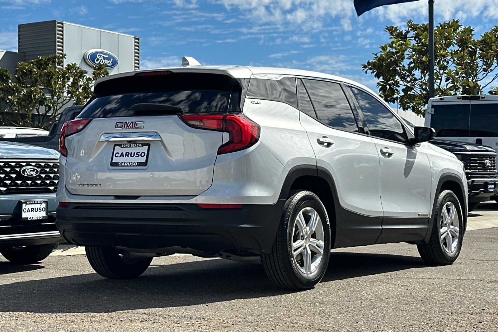 2020 Gmc Terrain SLE photo 3