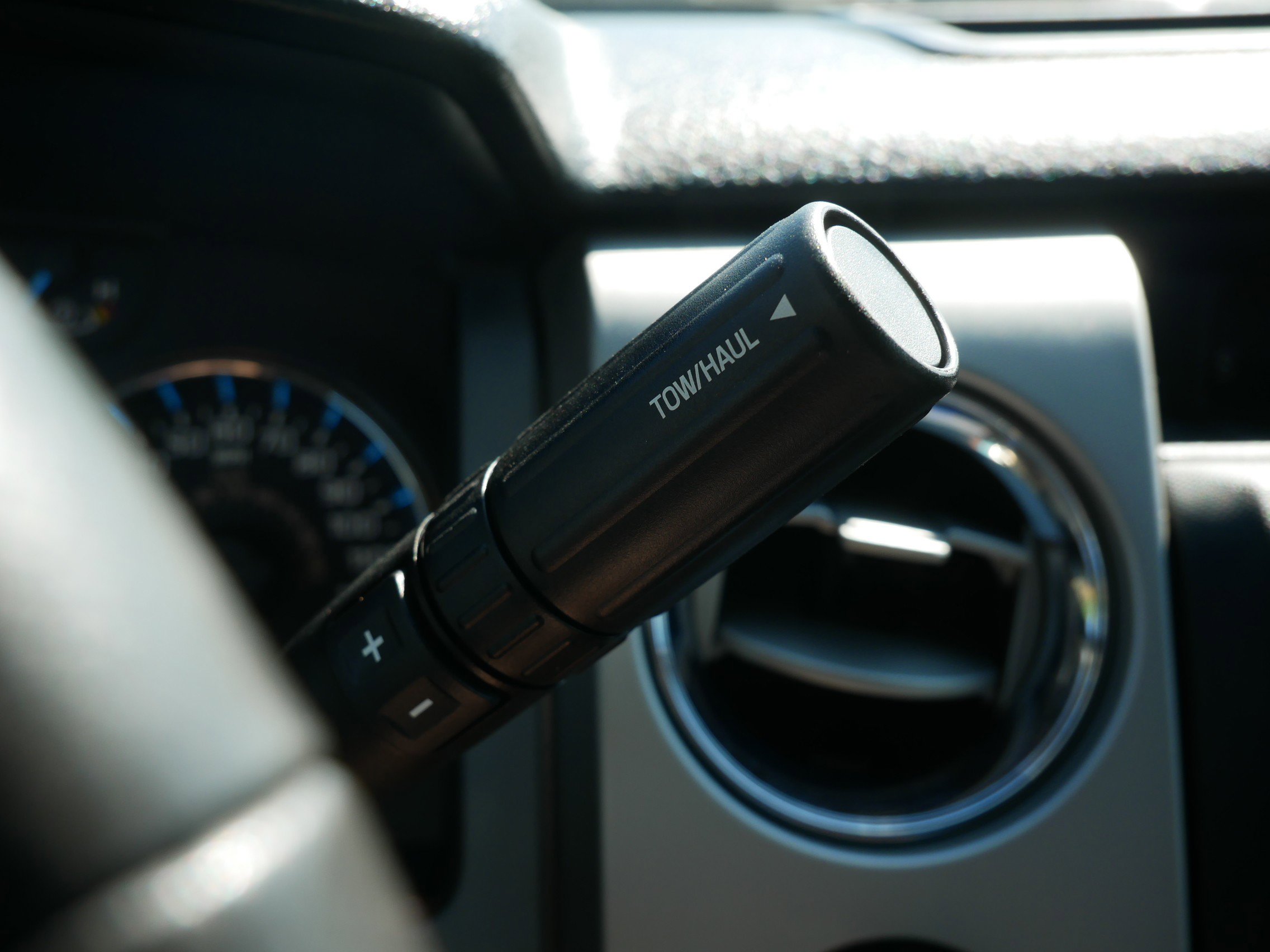 2012 Ford F-150 XLT photo 17