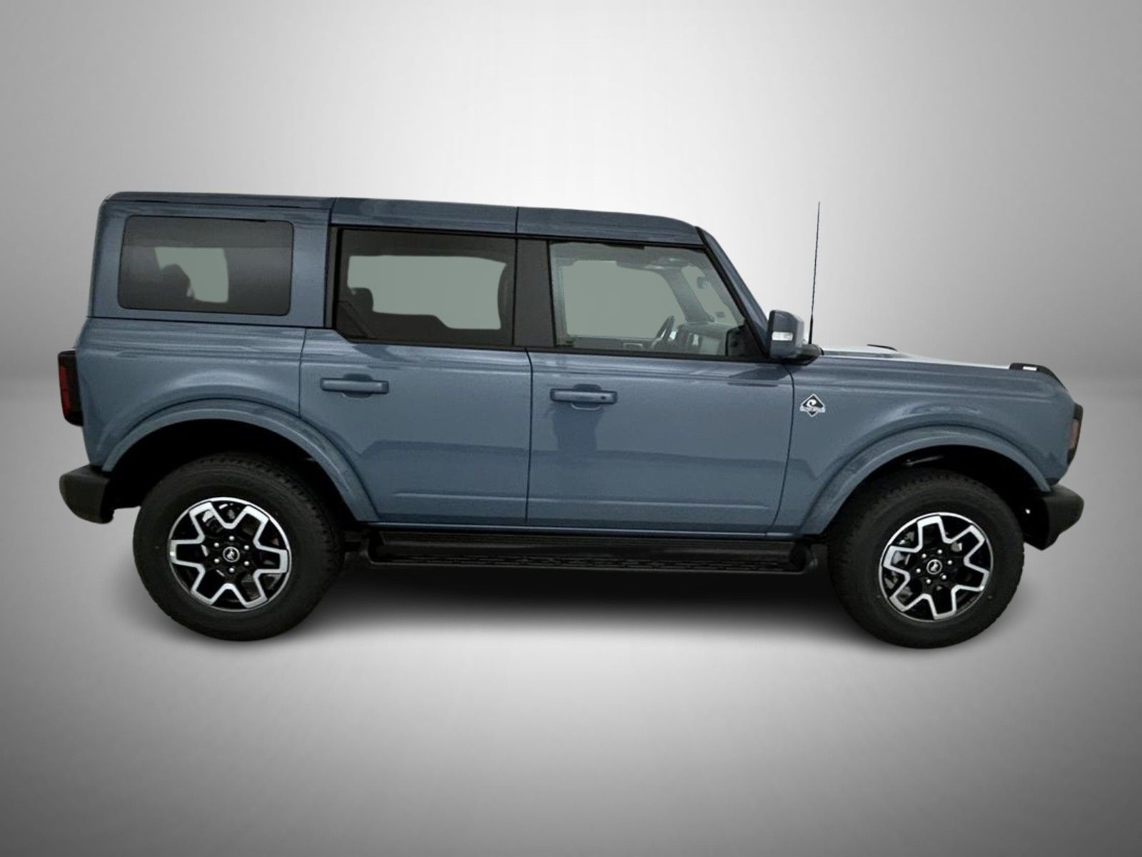 2025 Ford Bronco Outer Banks photo 4