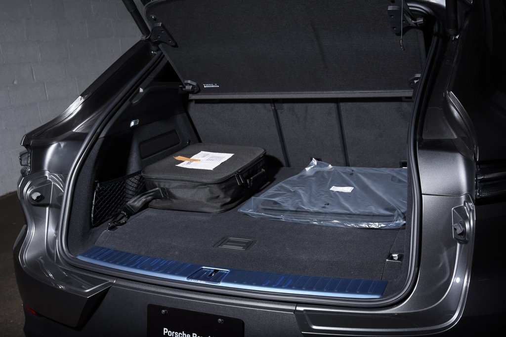 2025 Porsche Cayenne E-Hybrid photo 36