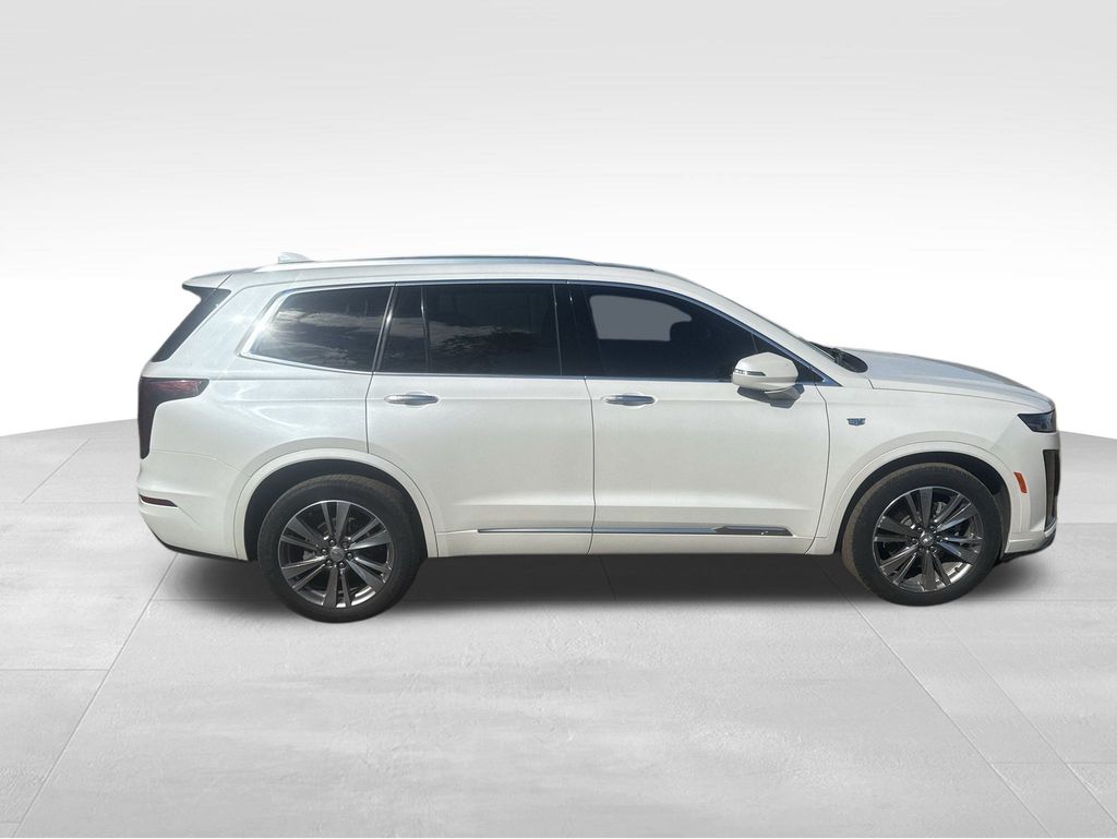 Used 2021 Cadillac XT6 Premium Luxury with VIN 1GYKPDRS2MZ235902 for sale in Coon Rapids, Minnesota