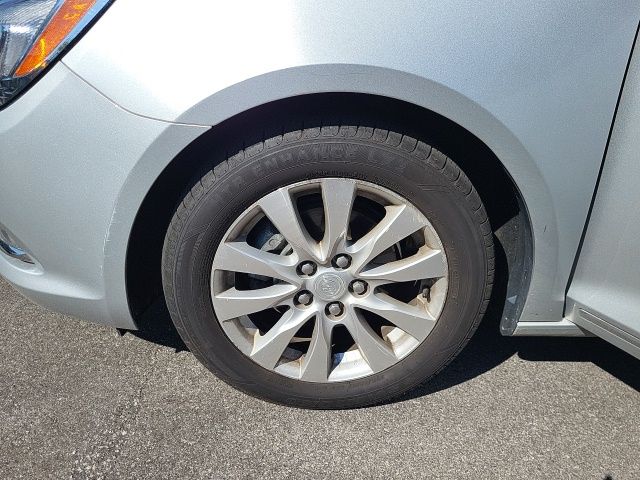 2015 Buick LaCrosse Base photo 12