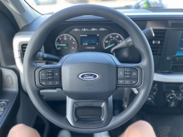 2025 Ford F-450 photo 18