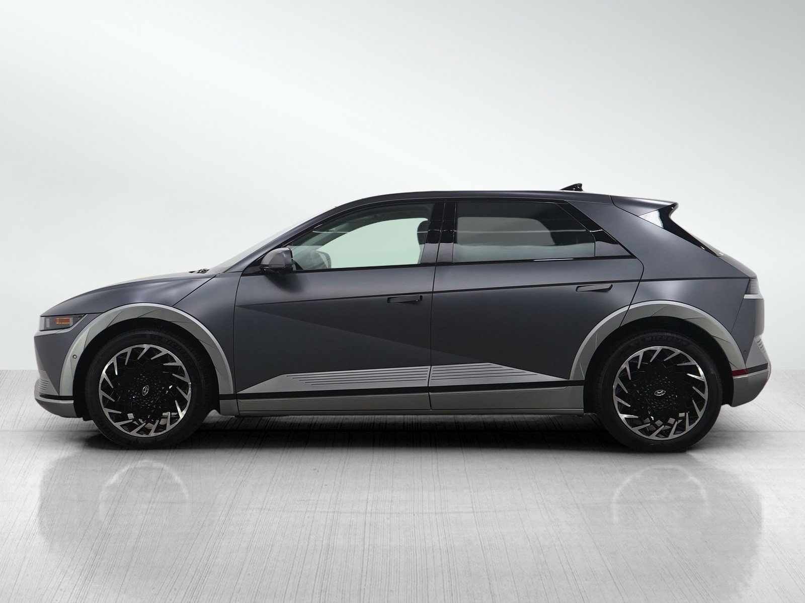 Used 2024 Hyundai IONIQ 5 Limited with VIN KM8KRDDFXRU252196 for sale in Wayzata, Minnesota