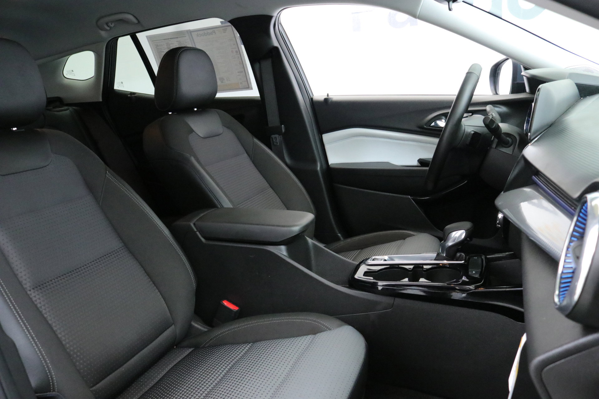 2025 Chevrolet Trax LT photo 26