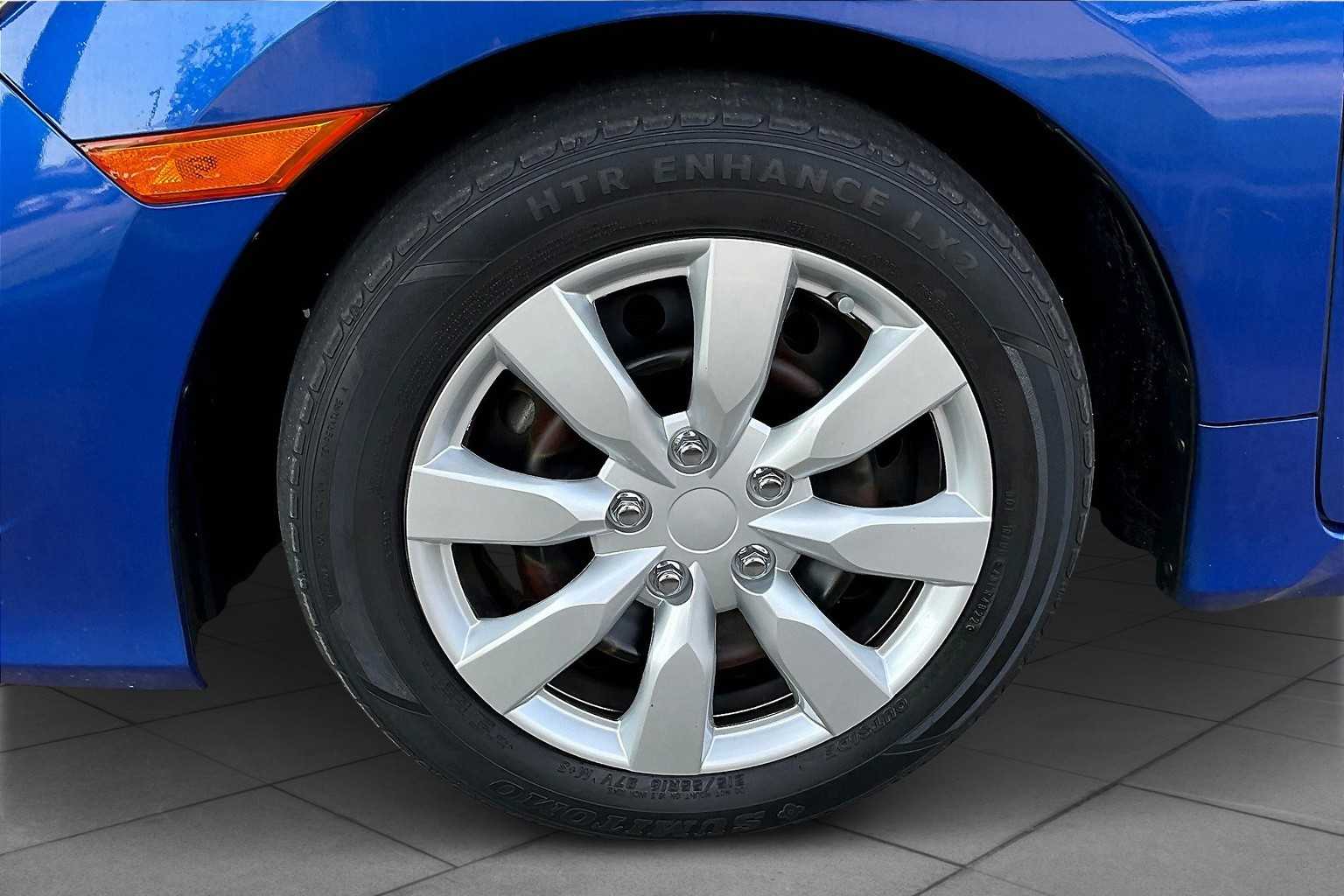 2019 Honda Civic LX photo 9